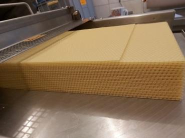 Bienenwachsplatten für Kerzen 45 x 20 cm/1kg ca. 12 Stk.
